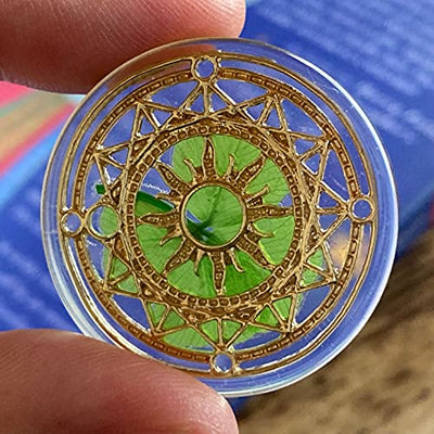 Real Four Leaf Clover Good Luck Pocket Token, Preserved, 1.25”, Including Metal Ornament (Magic Circle of The Sun)