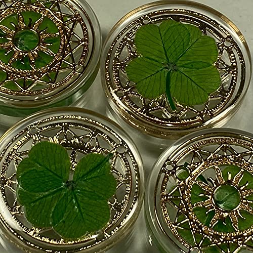 Real Four Leaf Clover Good Luck Pocket Token, Preserved, 1.25”, Including Metal Ornament (Magic Circle of The Sun)