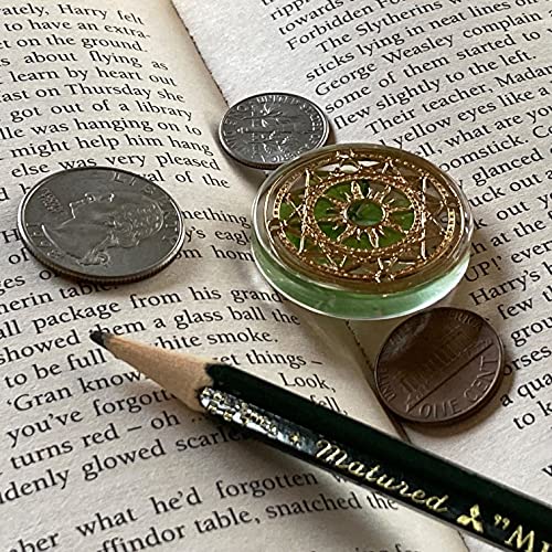 Real Four Leaf Clover Good Luck Pocket Token, Preserved, 1.25”, Including Metal Ornament (Magic Circle of The Sun)