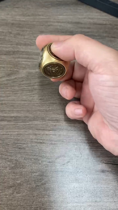 Handheld Metal Fidget Toy for Adults, Stress and Anxiety Relief Fidget Toy，Anti-Anxiety Finger Sensory Toys,Fidget Toy for Adult ADHD Autism-Hexahedral Spinning（Small）